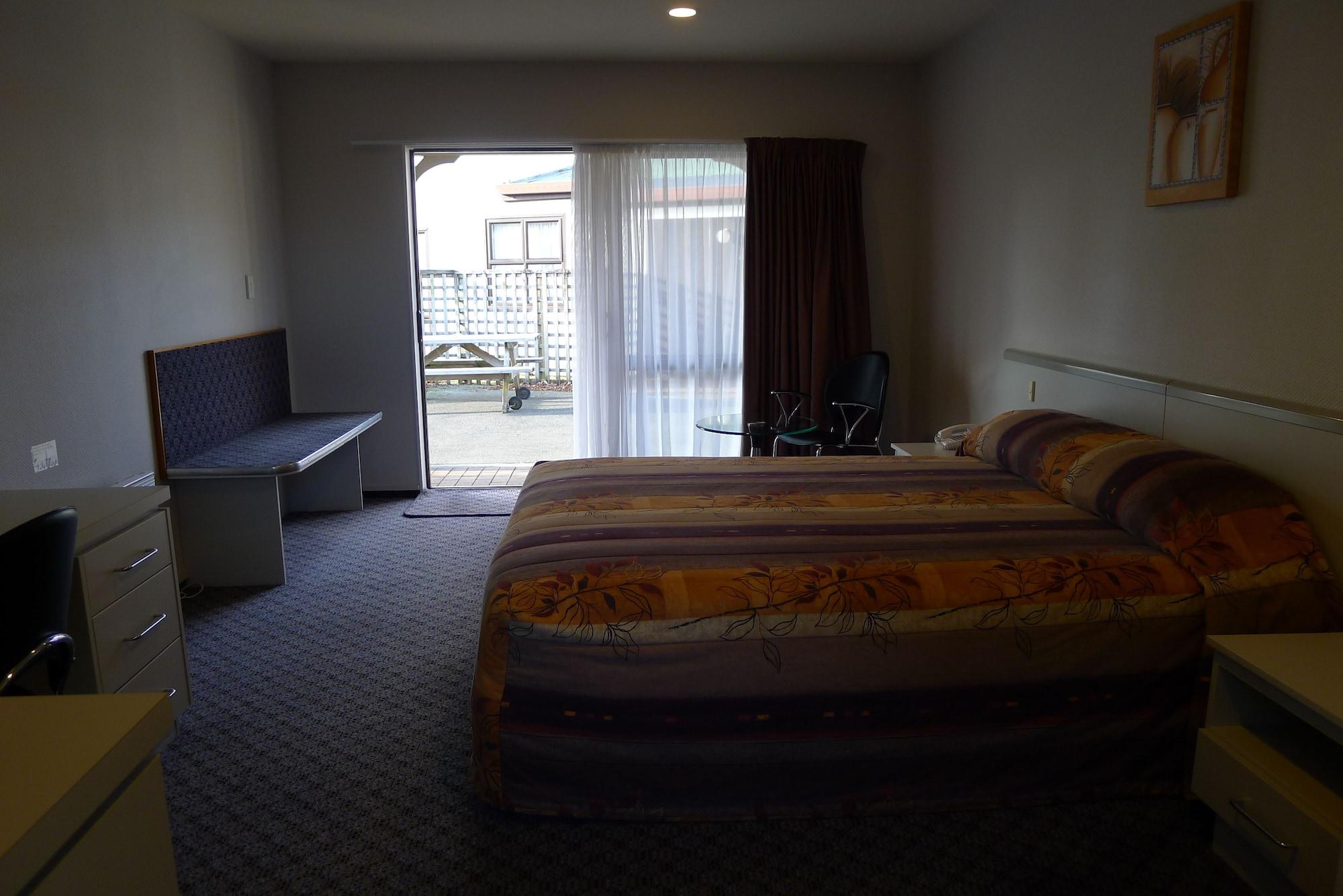 The Village Inn Hotel Te Anau Luaran gambar