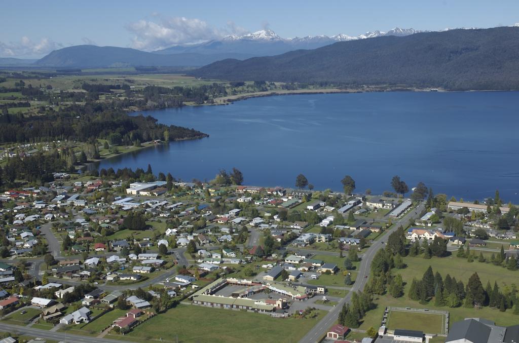 The Village Inn Hotel Te Anau Luaran gambar