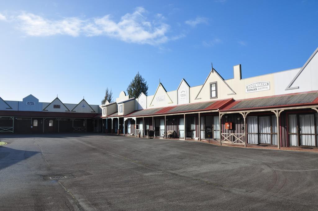 The Village Inn Hotel Te Anau Luaran gambar