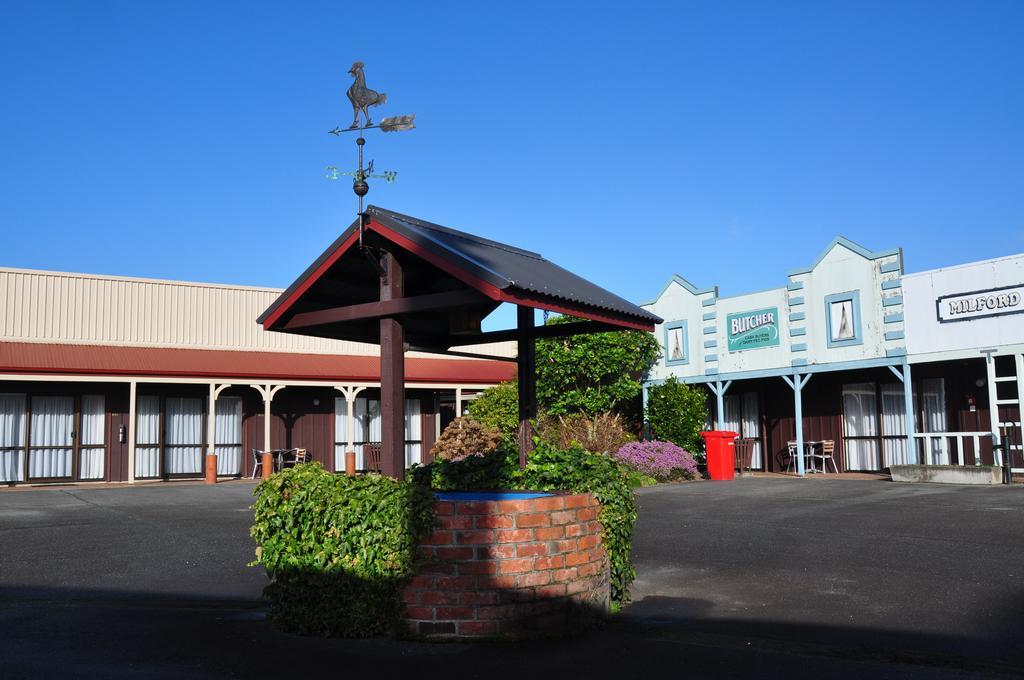 The Village Inn Hotel Te Anau Luaran gambar