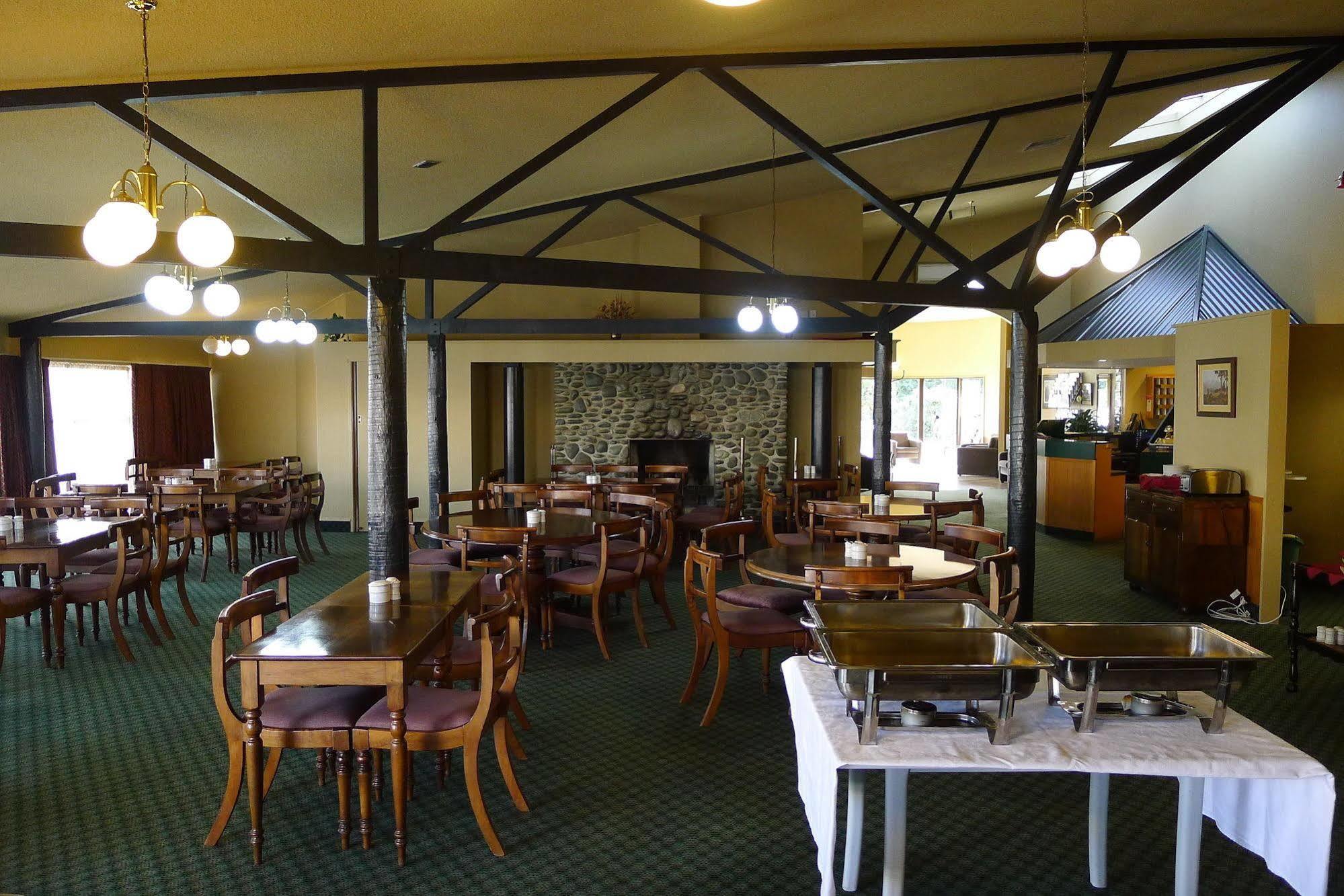 The Village Inn Hotel Te Anau Luaran gambar